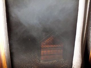 Sarıana Türbesi kundaklandı!