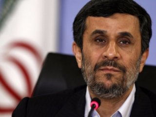 Ahmedinejad adaylık kararını açıkladı!