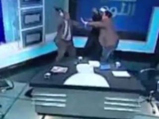 "Başörtüsü farz değil" diyen müftüye canlı yayında dayak!