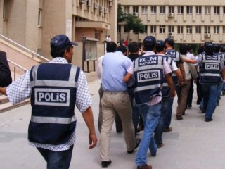 Ünlü holding sahibi 2 kardeşe FETÖ gözaltısı