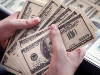 Dolar tarihi zirveye yaklaştı