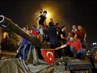 “Bir askeri darbe olursa direnir misiniz”