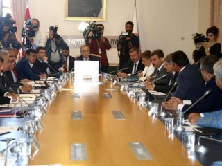 Darbe komisyonunda tartışma!