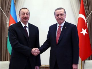 Erdoğan ve Aliyev'in samimi sohbeti