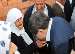 '74 milyonun duasıyla masaya oturuyorum'