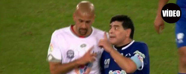Maradona dostluk maçında Veron ile tartıştı