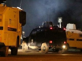 Polise bombalı ve roketli saldırı