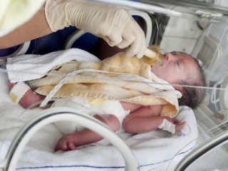 Konya'da doğan bir bebek uyuşturucu bağımlısı doğdu