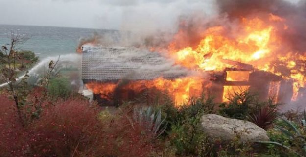 Ağaoğlu’nun villası küle döndü