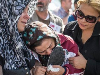 Gaziantep şehitleri memleketlerinde toprağa verildi