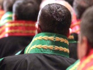 FETÖ'cü hakimler asker kaçağı çıktı