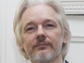 Ekvador Assange’ın internetini kesti