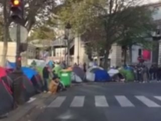 Paris'te mültecilerin hali içler acısı