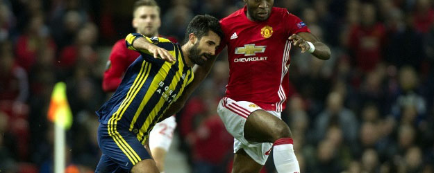 Old Trafford'da Fenerbahçe yönetimine tepki