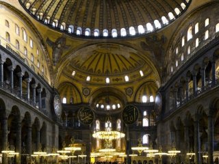 80 yıl sonra ilk cuma namazı kılındı