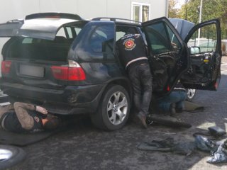 Araç değil sanki cephanelik!