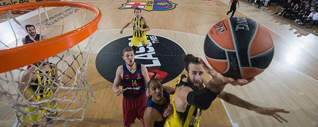 Fenerbahçe deplasmanda Barcelona'yı devirdi!