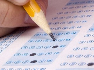 Soru hırsızları çocuklarıyla tehdit etmiş