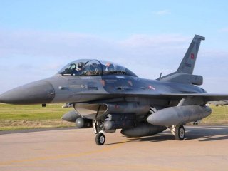 Pilotluk için hava üslerindeki askerler  gönüllü oldu