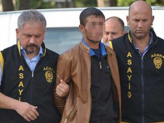 Adana'da bir şahıs annesinin sevgilisini öldürdü