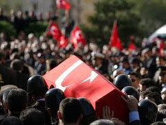 Bergama şehidini gözyaşlarıyla uğurladı