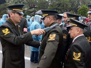 Askerler de dahil herkes tek tek arandı!