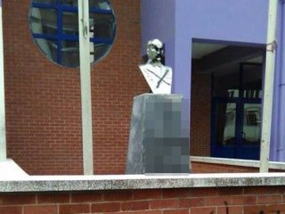 Trabzon’da Atatürk büstlerine saldırı