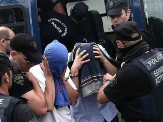 Yunanistan'a kaçan FETÖ'cüler için karar