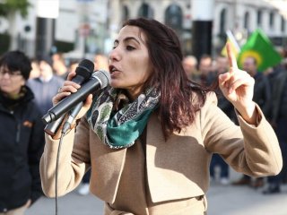 Firari Tuğba Hezer Öztürk'ten tuhaf meydan okuma!