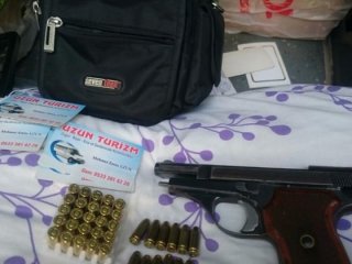 Provokasyoncuların minibüsünde tabanca bulundu