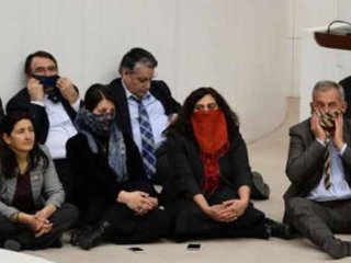 HDP hala kaos peşinde