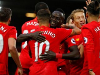 Liverpool'dan zirve bombardımanı
