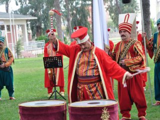 “Operasyon Devletten, Helvası Milletten”