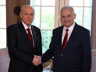 İşte Başbakan Yıldırım'ın Devlet Bahçeli'ye sunduğu anayasa paketi