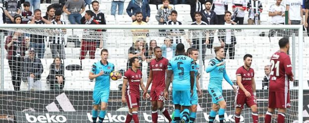 Beşiktaş AZ Alkmaar'a farklı mağlup oldu