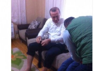 Erdoğan şehit ailesinin evinde abdest aldı