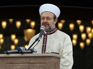 Diyanet İşleri Başkanı Görmez:"İslam dinini doğru anlatabilecek insanları yetiştirmeliyiz"