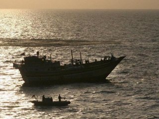 Husilere silah taşıyan İran botları yakalandı!