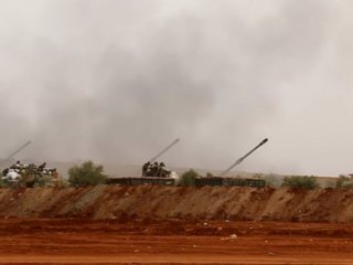 Türk tankları El Bab sınırında ÖSO'ya destek veriyor!