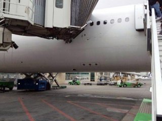 Esenboğa'da korkutan kaza!