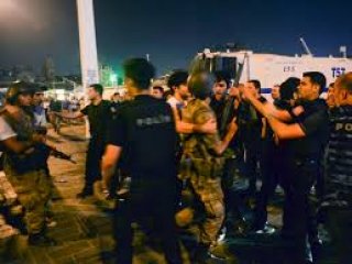 Darbeci subaylar polisi böyle tehdit etmiş