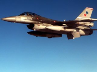 Türk jetlerinden sınır ötesi harekat