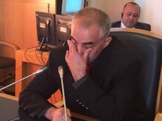 Albay Ala, komisyonda gözyaşlarına boğuldu