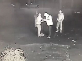 Almanya'da PKK yandaşları camiye saldırdı