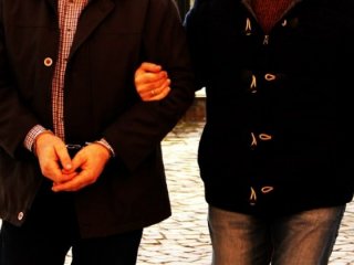 Çukurca ve Yüksekova belediyelerine operasyon