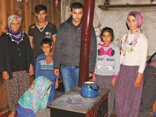 Kızlarını kaybeden acılı aile konuştu: Yol olsaydı yurda göndermezdik