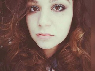 Aşkına karşılık vermeyen kızı göğsünden vurdu