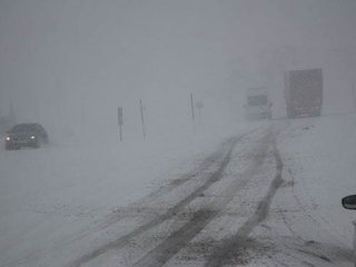 Kış, Doğu'da hayatı felç etti