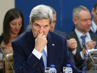 John Kerry Vietnam askerini öldürdüğü bölgeye gitti