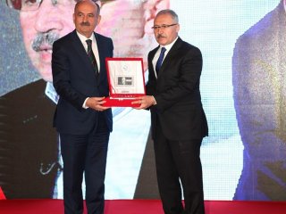 Hükümete yakın STK'dan Doğan Medya'ya 2 ödül birden